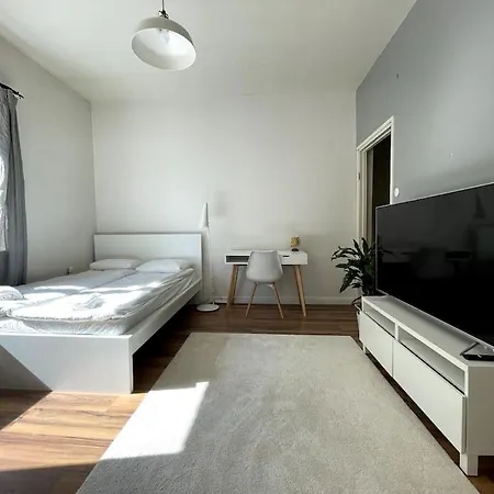 Apartment Studio The Vibe / 25min To Airpt & 5min To Center Helsinki