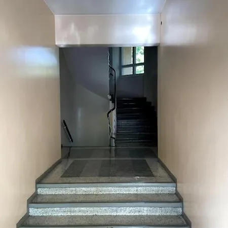 Apartment Studio The Vibe / 25min To Airpt & 5min To Center