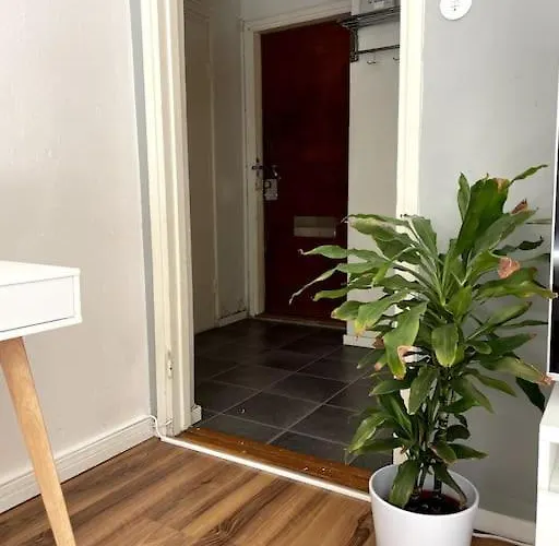 Apartment Studio The Vibe / 25min To Airpt & 5min To Center